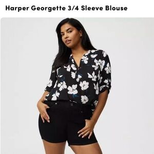 Torrid, NWT, size 4. Harper Black and White Floral Blouse